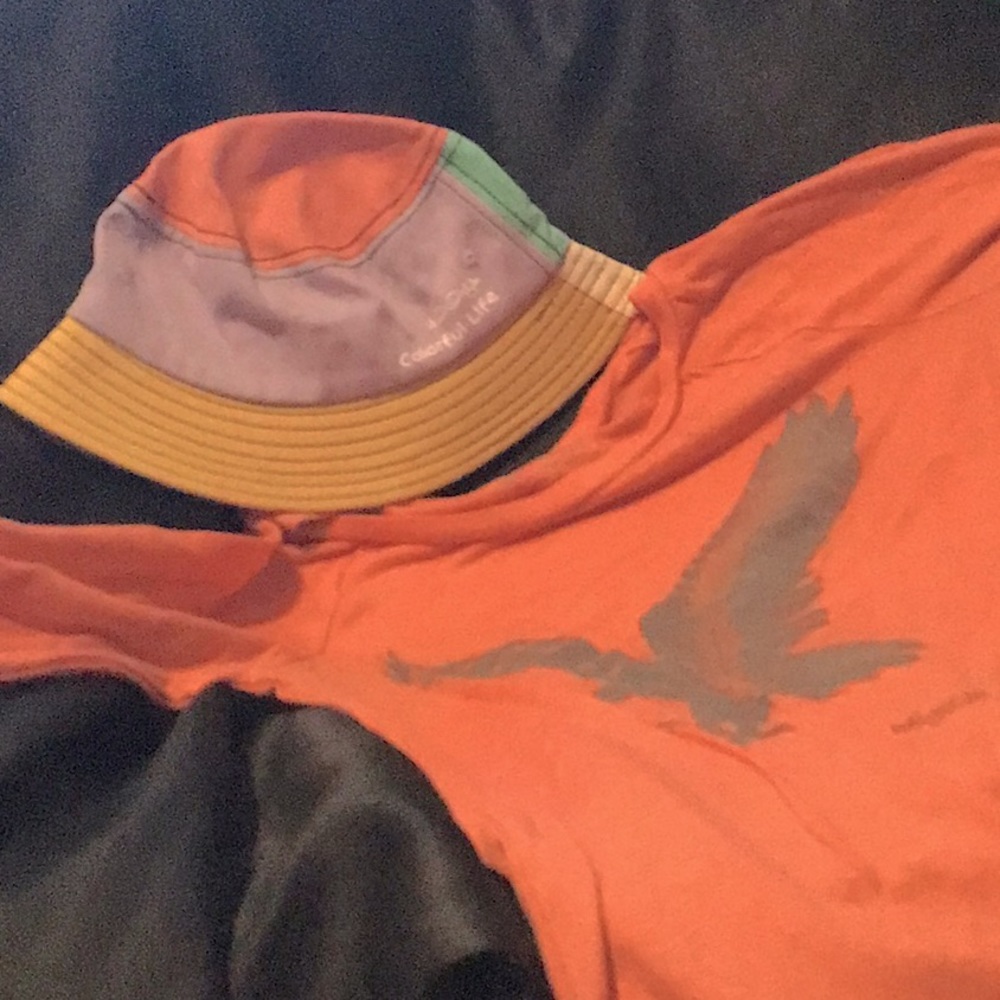 AE soft n sexy size xs used reg cond/free hat